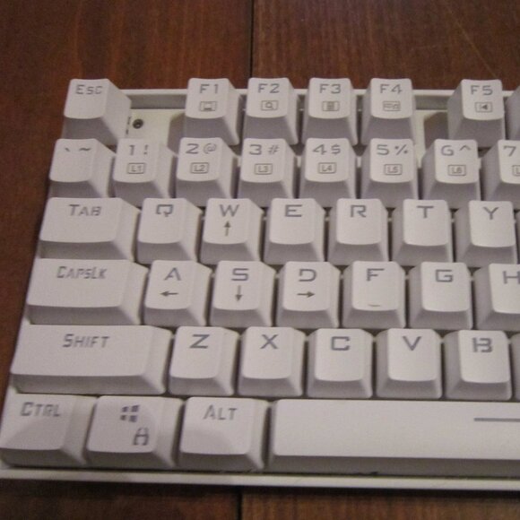 Redragon Kumara Mechanical Gaming Keyboard K552-WR White Wired Rainbow LED - Picture 1 of 7